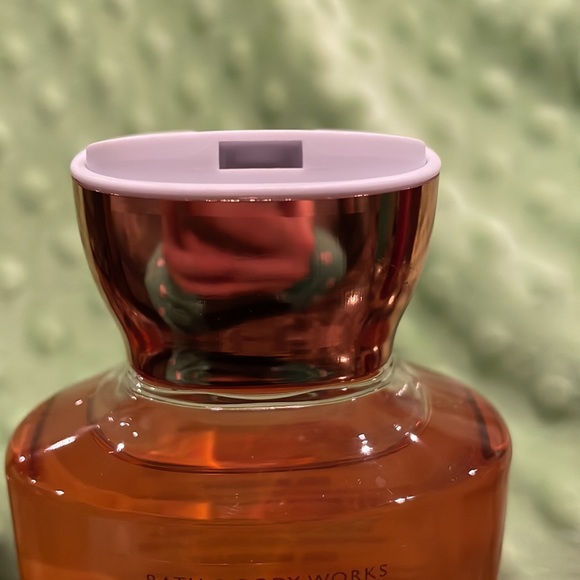 New Bath and Body Works Shower Gel - Golden Sunflower - Picture 4 of 4